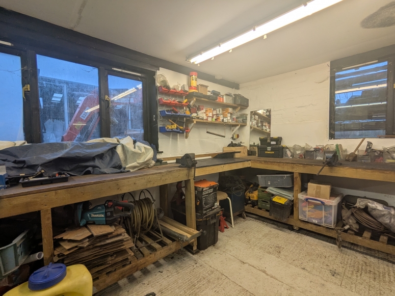 Piccards Farm Barn, Sandy Lane, Guildford, GU3 1HD