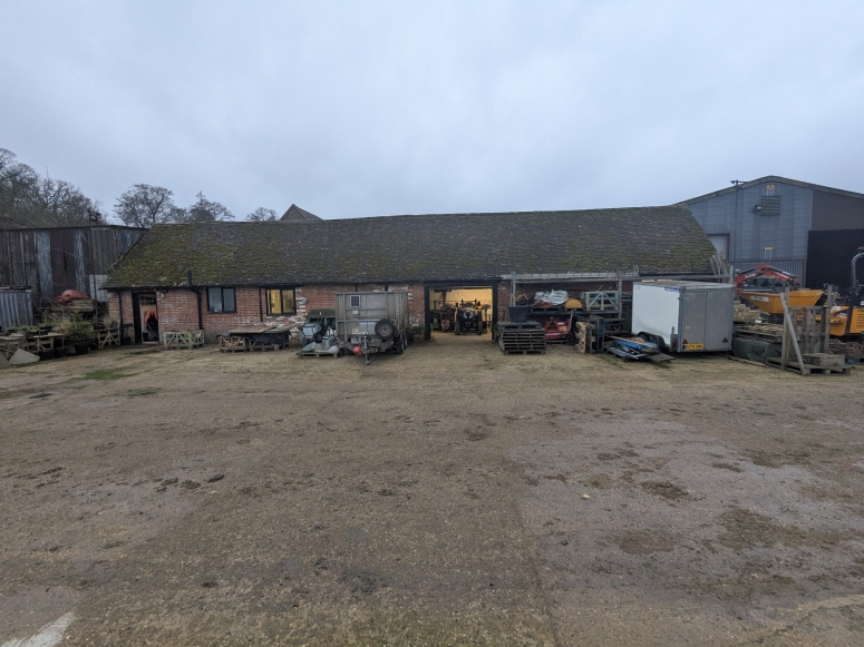 Piccards Farm Barn, Sandy Lane, Guildford, GU3 1HD