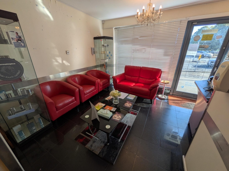 1 Wharf Road, Frimley Green, Camberley, GU16 6LE