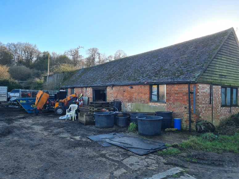 Piccards Farm Barn, Sandy Lane, Guildford, Surrey GU3 1HD