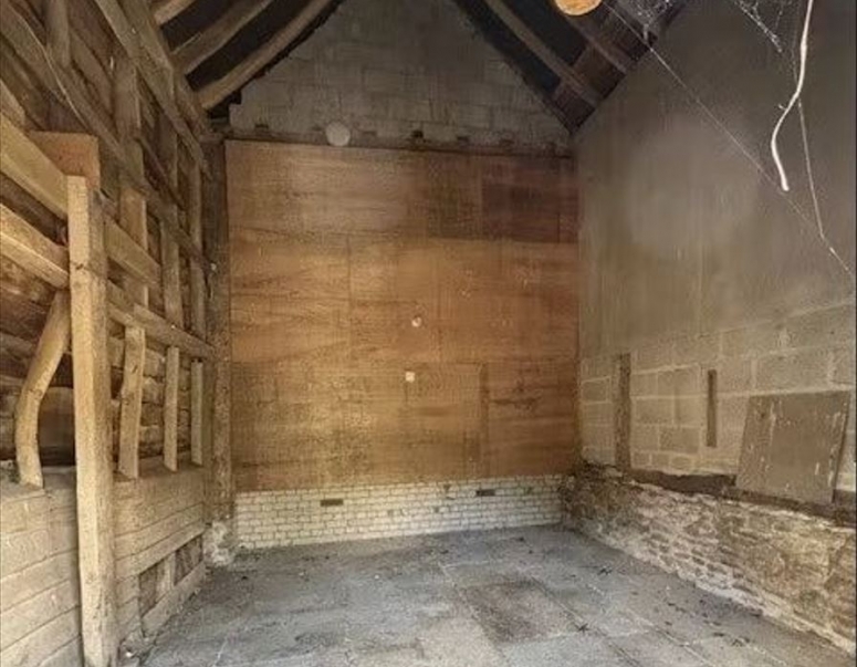 Storage Barns, Langhurst, Godalming, GU8 4JP