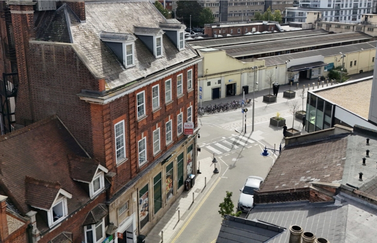 1 The Broadway, Woking, Surrey GU21 5AA