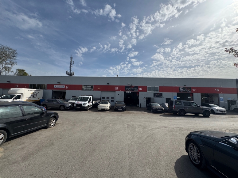 Wintonlea Industrial Estate, Monument Way West, Woking, GU21 5EN