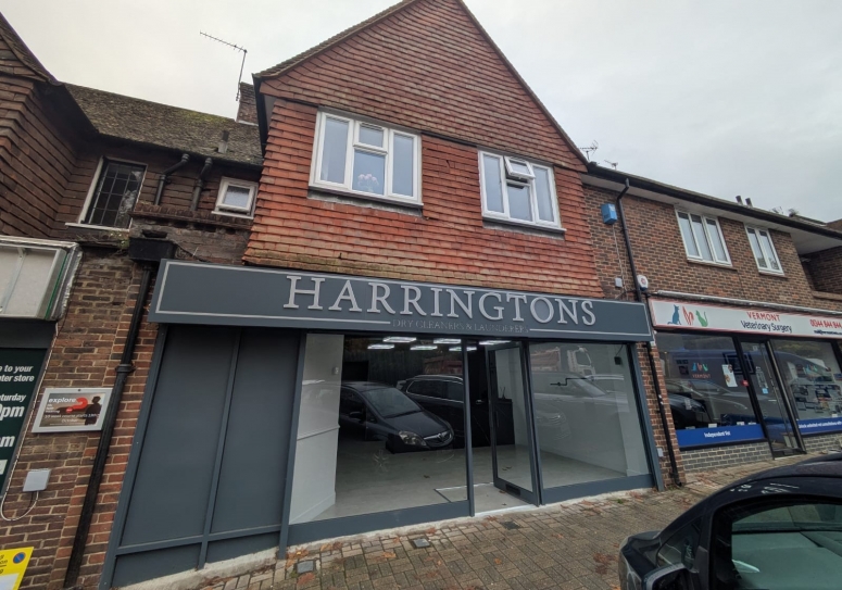 9 & 9a Station Approach, Virginia Water, GU25 4DW