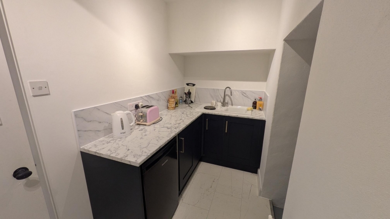 First Floor Offices, 6 Quarry Street, Guildford, Surrey, GU1 3UR