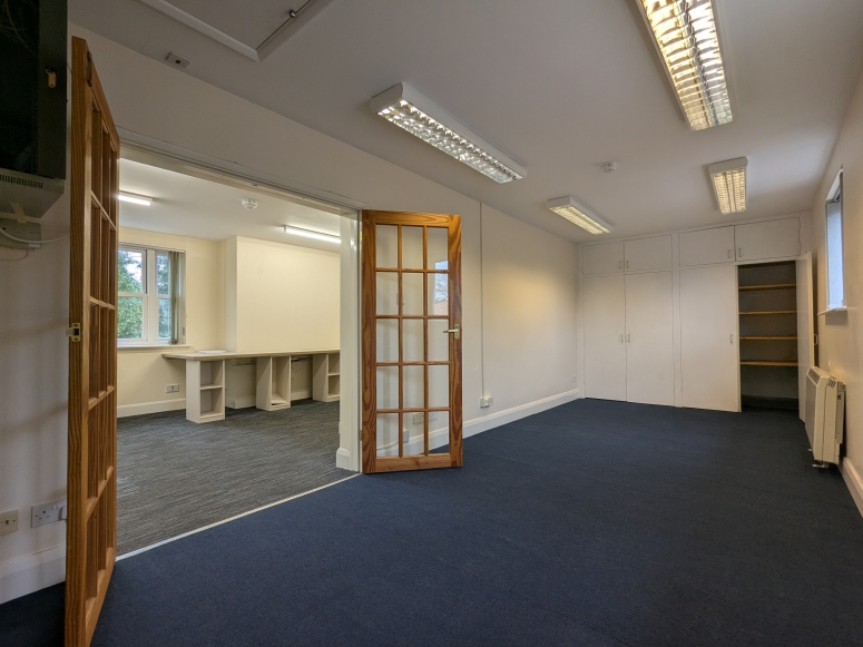 14 High Street, Bramley, GU5 0HF